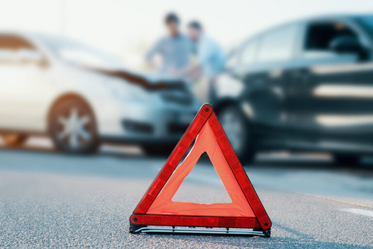 Automobile lawsuit and motor vehicule accident